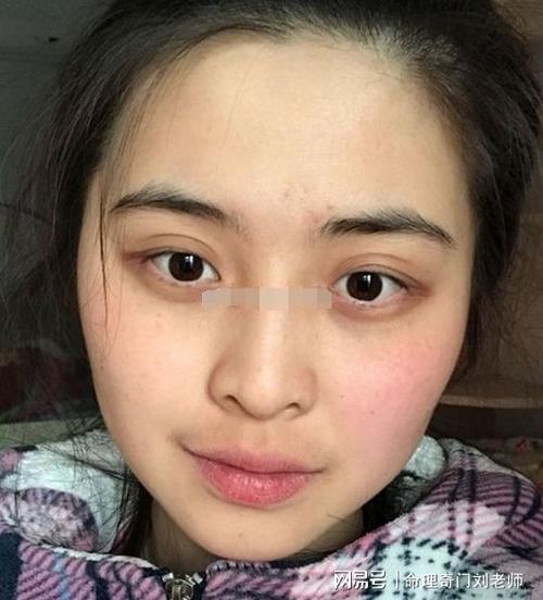 眼尾下垂女人无福气吗