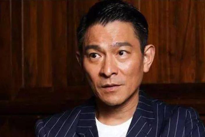 鹰钩鼻的人怎么样