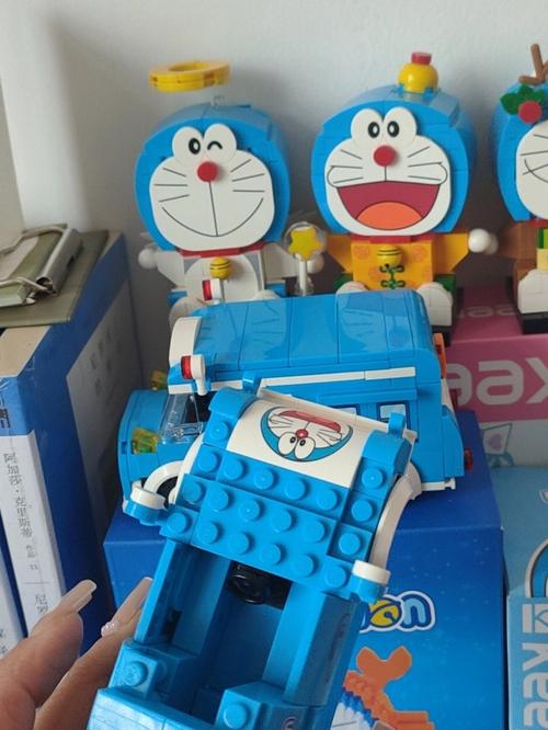 可不可以在书桌上面摆放合照