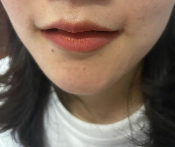 嘴唇薄的女性说话总是尖酸刻薄吗