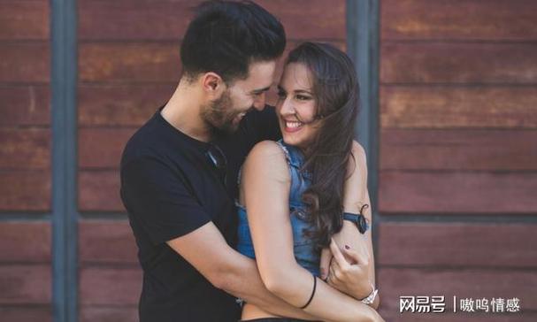 梦见女人之间暧昧关系