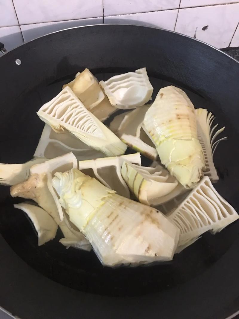 梦见竹林长好多竹笋
