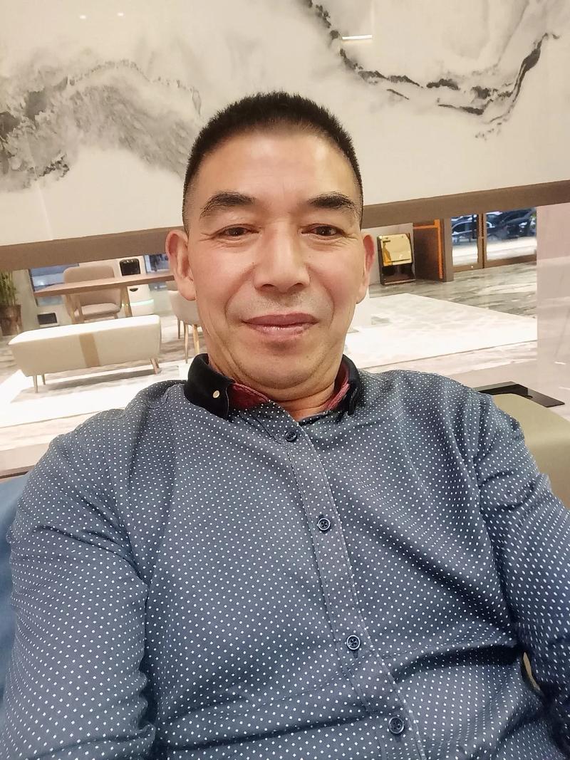 什么八字人走南闯北