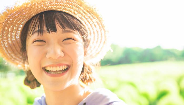 女人梦见自己大笑是什么意思