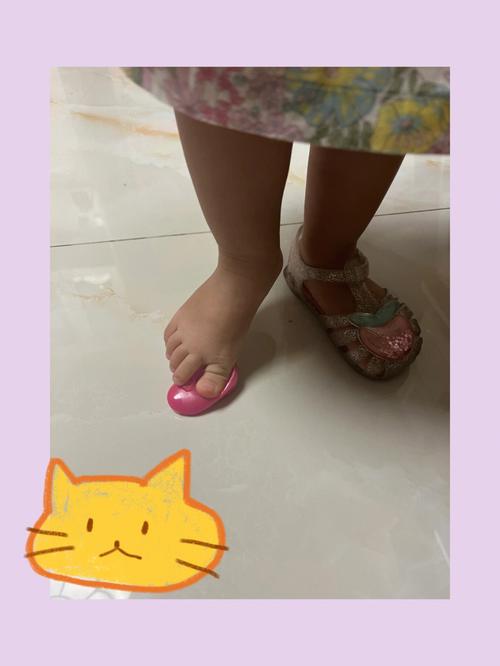 梦见袜子,周公解梦梦到袜子是什么意思,做梦梦见袜子好不好