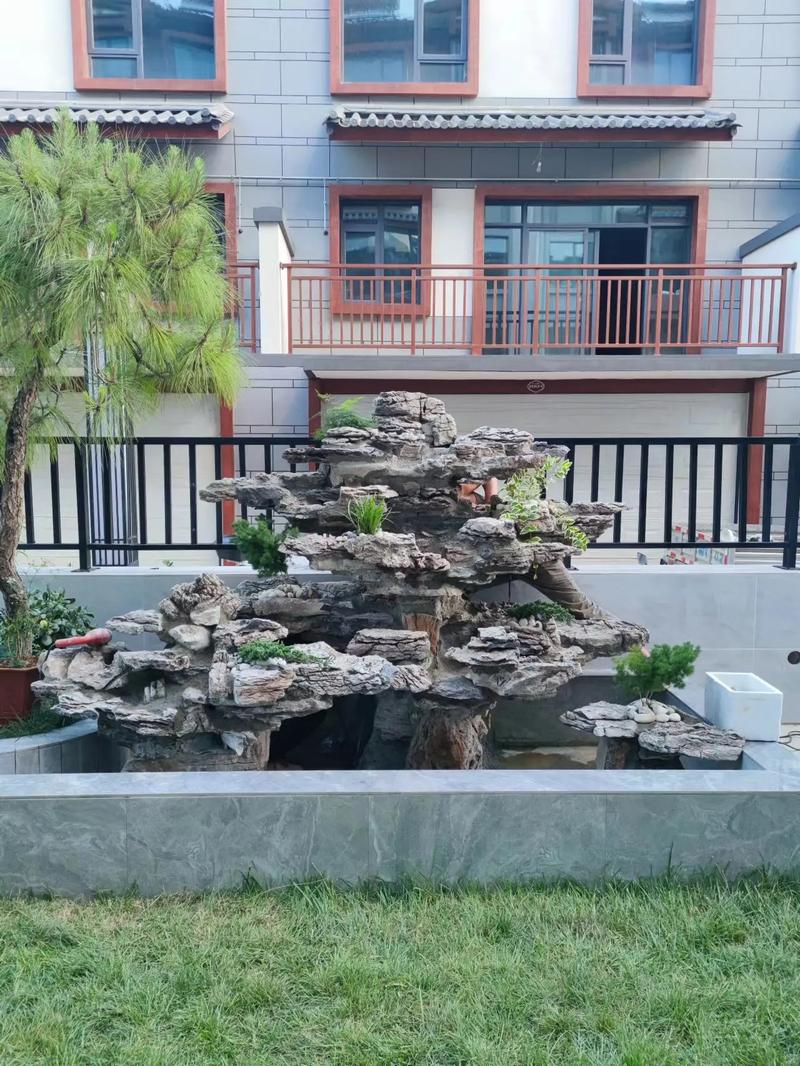 在院子里做假山哪个位置最好