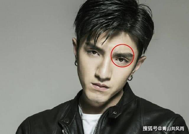 面相分析眉毛有疤的男人