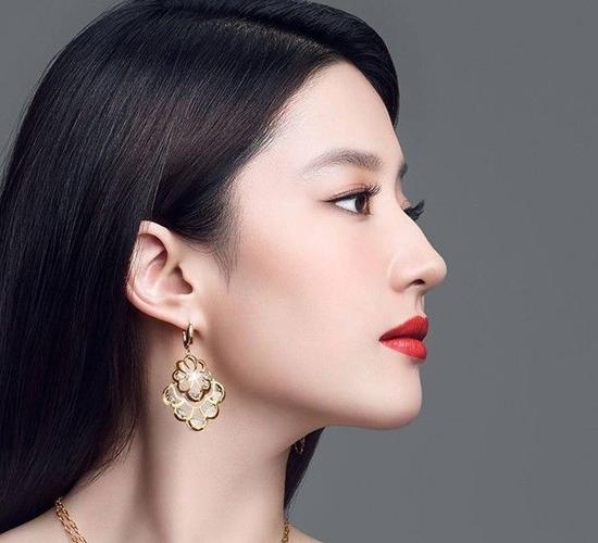 驼峰鼻型的女人命运好不好