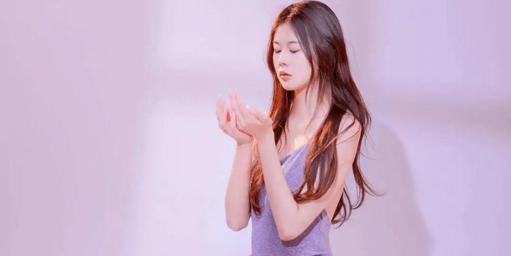 下个月转角遇见爱!桃花运最旺的4星座,变为社交达人