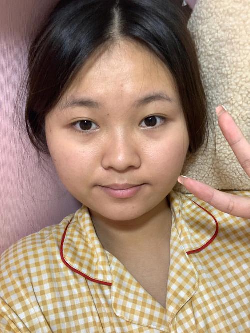 是否还能自信 塌鼻子面相解析