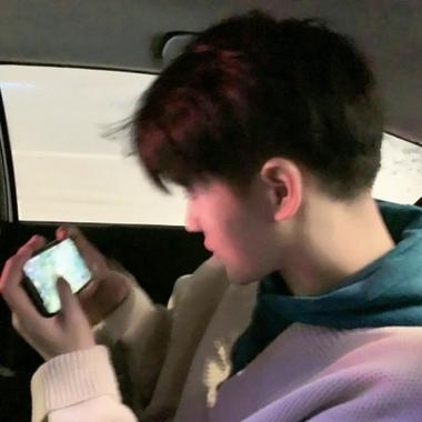 天蝎男网恋姿态