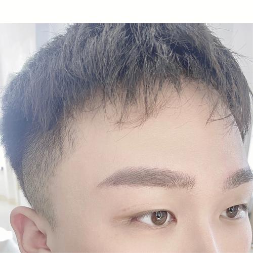 和眉毛浓的男人谈恋爱是否更加能长久