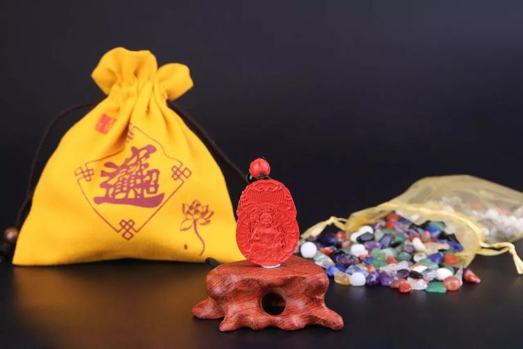 鸡犯太岁带什么东西好