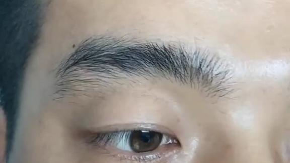 眉毛散乱的男人一生运势较差吗?(