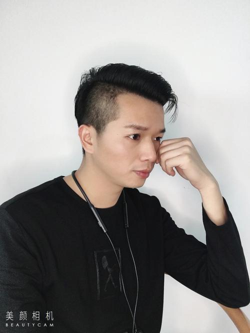 女生的手细长代表什么