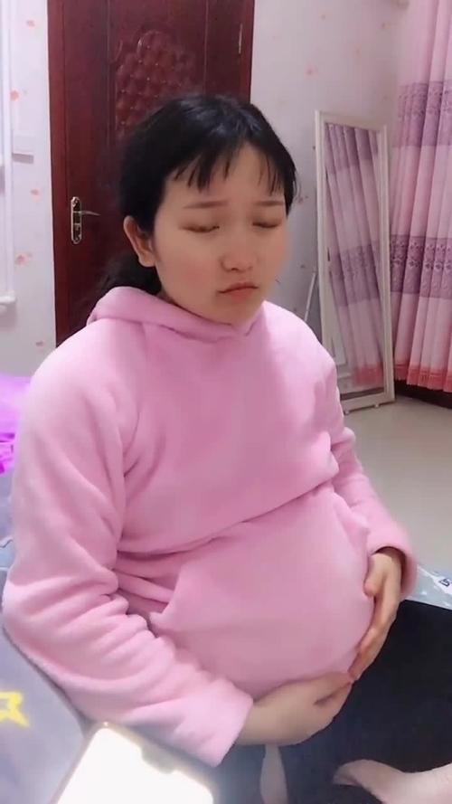 自己怀孕大肚子快生了