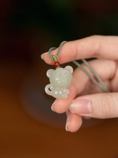 虎年佩戴什么最好