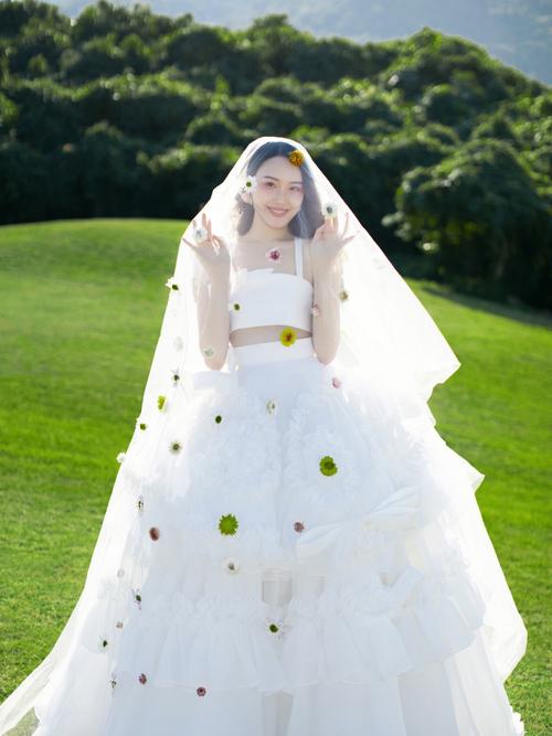 梦见自己穿婚纱结婚了