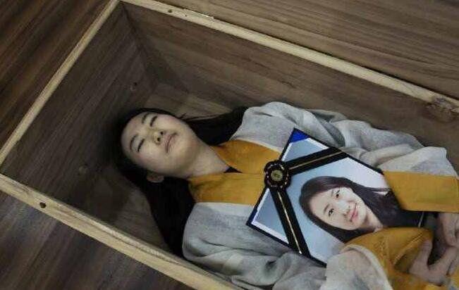 为什么去世的人照片不能留