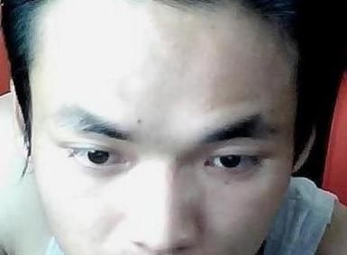 眉毛短粗的男人面相