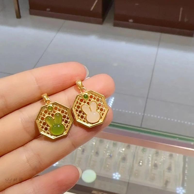 2023年属兔女本命年戴什么好