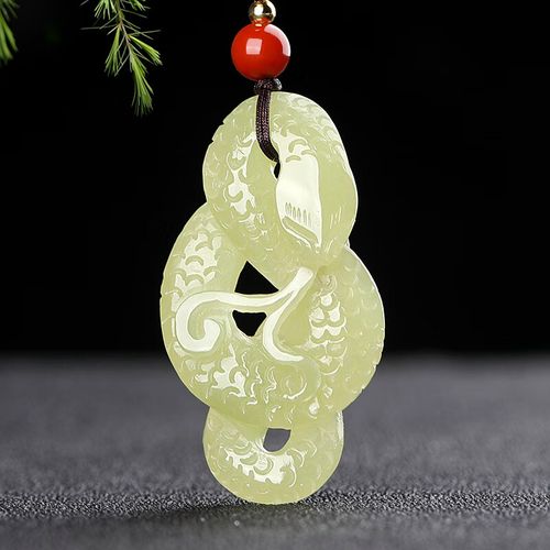 属蛇的带什么玉比较好