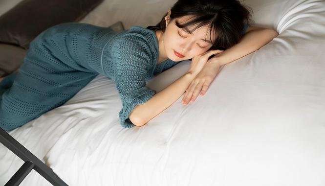 梦见化了妆的女人运势怎样?
