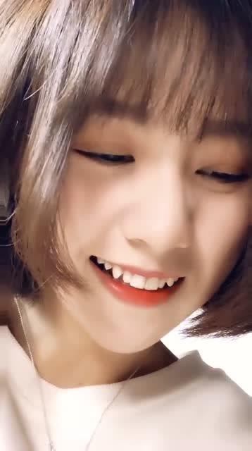 你有可爱的小虎牙吗?