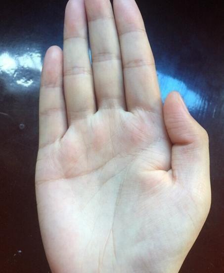 适合晚婚的人在手相上有什么特点