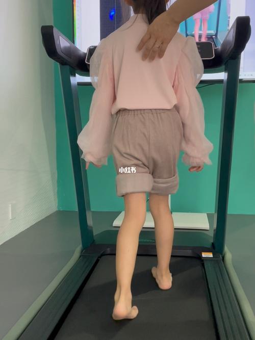 走路内八的女人会旺夫吗