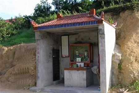 门前有土地庙好不好?一看便知晓了