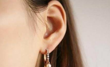 女人招风耳面相好不好