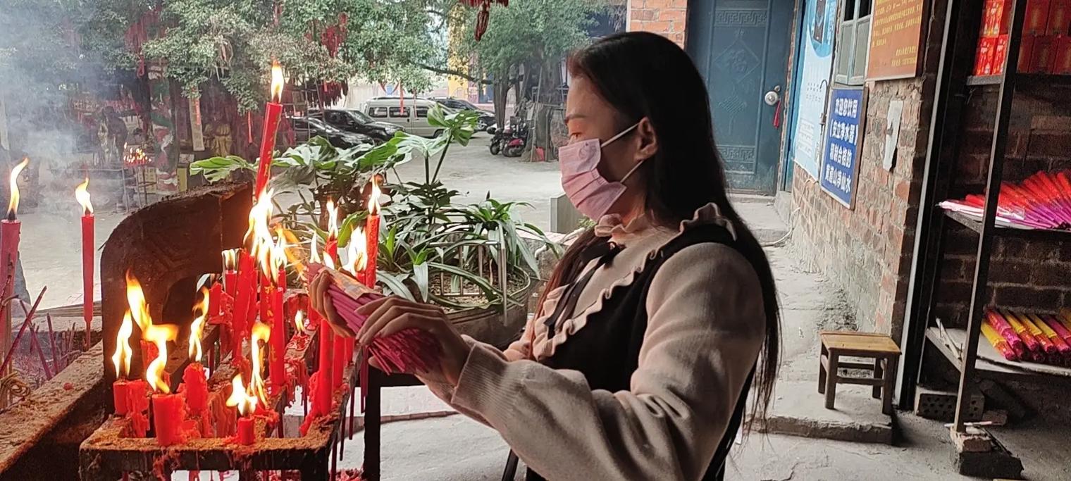 梦见烧香拜佛是什么意思
