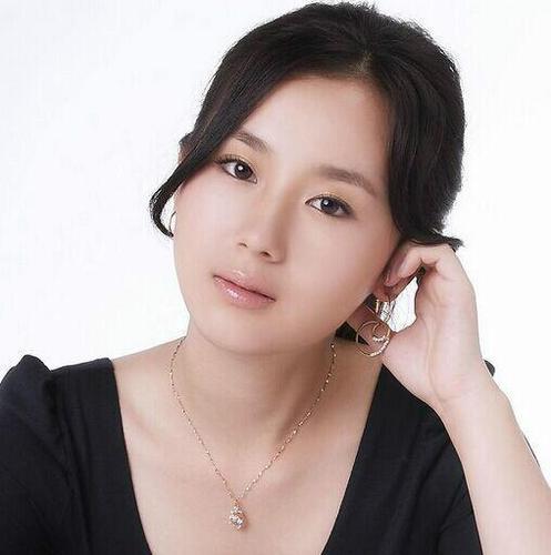 属蛇女的微笑能有多迷人