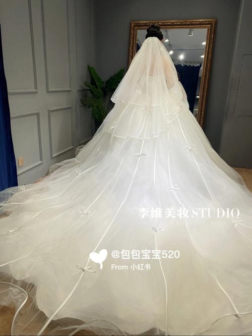 结婚的回门衣服是谁买