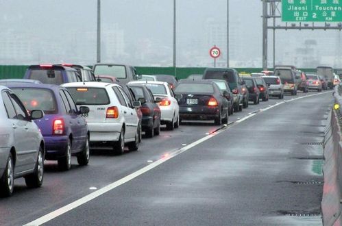 梦见过年回家没赶上车