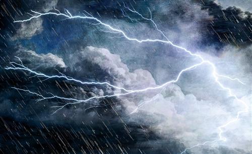 梦见电闪雷鸣倾盆大雨是什么意思