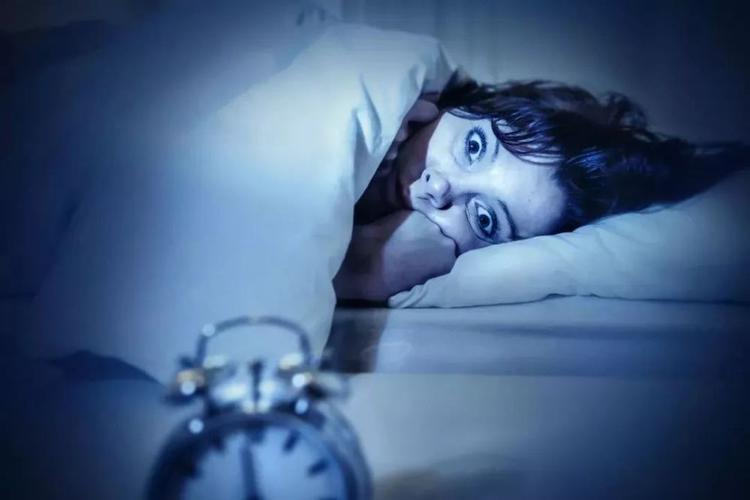 我们为什么会做梦?科学家给出3种解释,最后一种骇人听闻