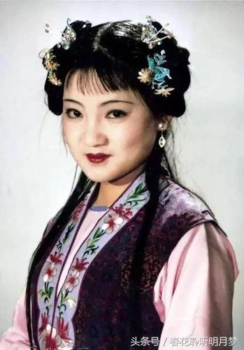 自认丫鬟命,活得卑微的生肖女