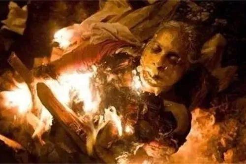 梦见火化死人拿了骨灰