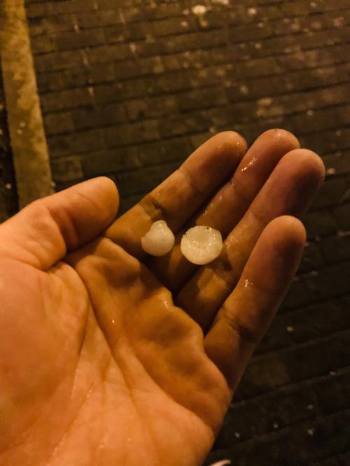 梦见打雷下冰雹有什么暗示?