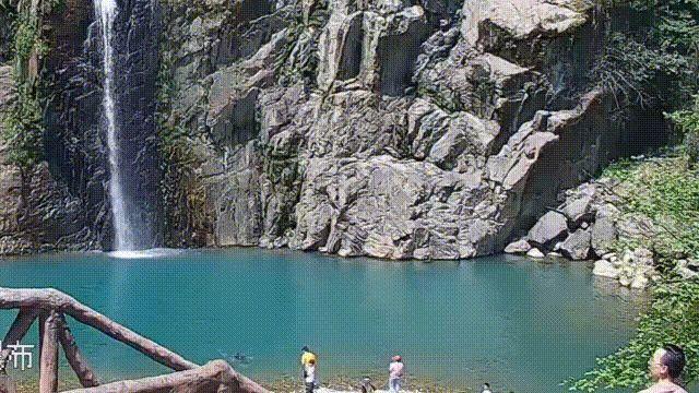 梦见水潭里捞人