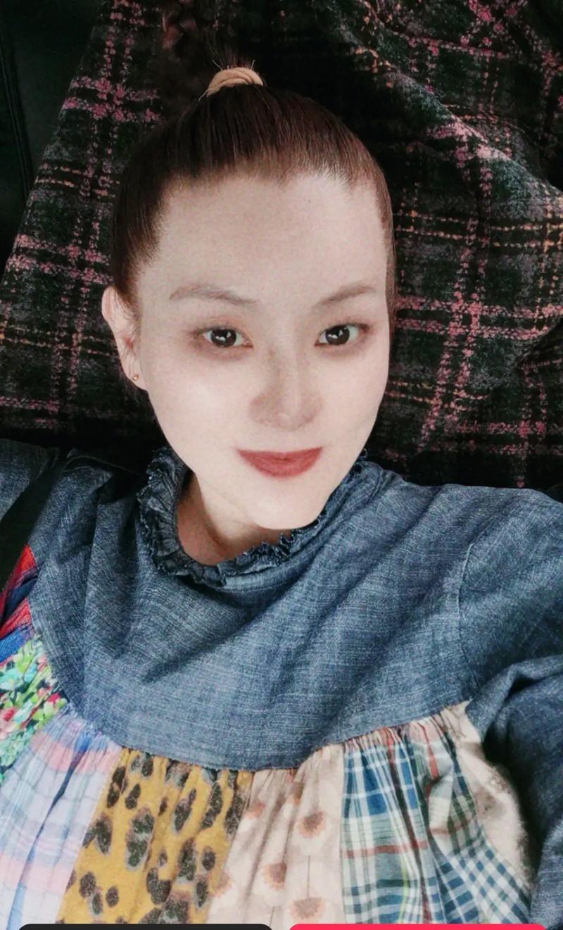 属鼠女的微笑能有多迷人