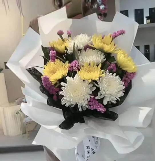 清明节扫墓用什么花?