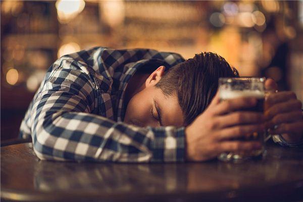 揭秘-不同血型喝醉酒时的模样