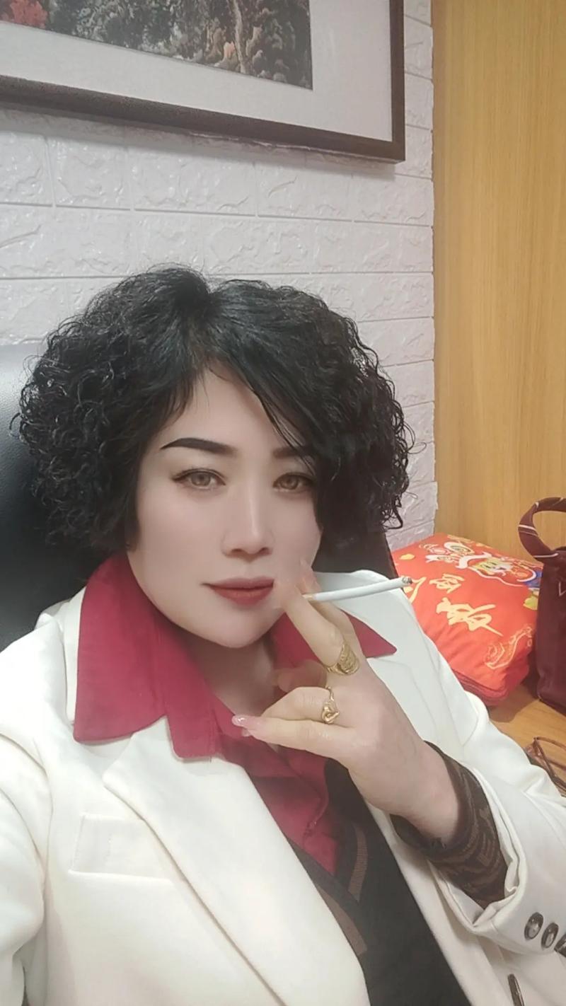 不矫情做作的生肖女
