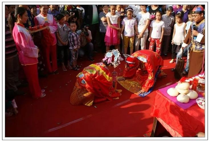 结婚拜堂磕头讲究