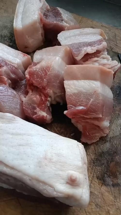 梦见自己买母猪肉