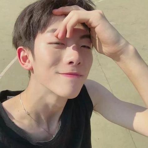 小眼睛的男人大多是闷骚男