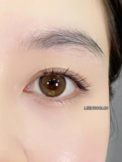 女人眼睛大是不是水多